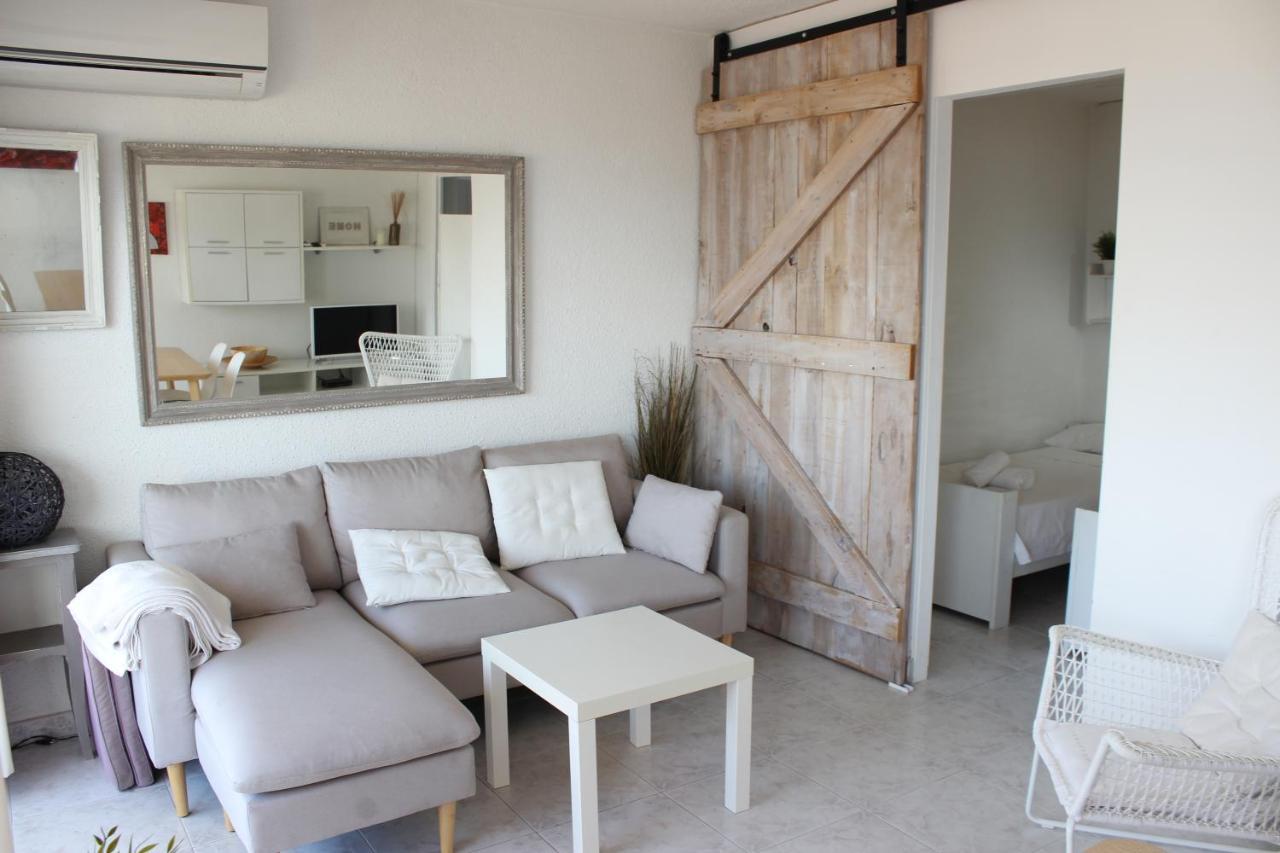 Beautiful Apartment In Front Of Beach, Pool, View Росес Екстериор снимка