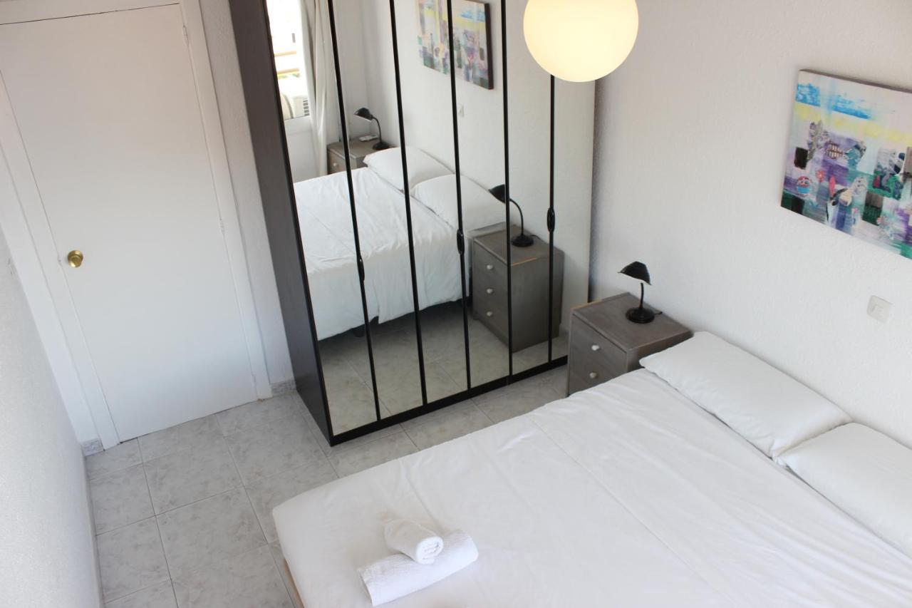Beautiful Apartment In Front Of Beach, Pool, View Росес Екстериор снимка