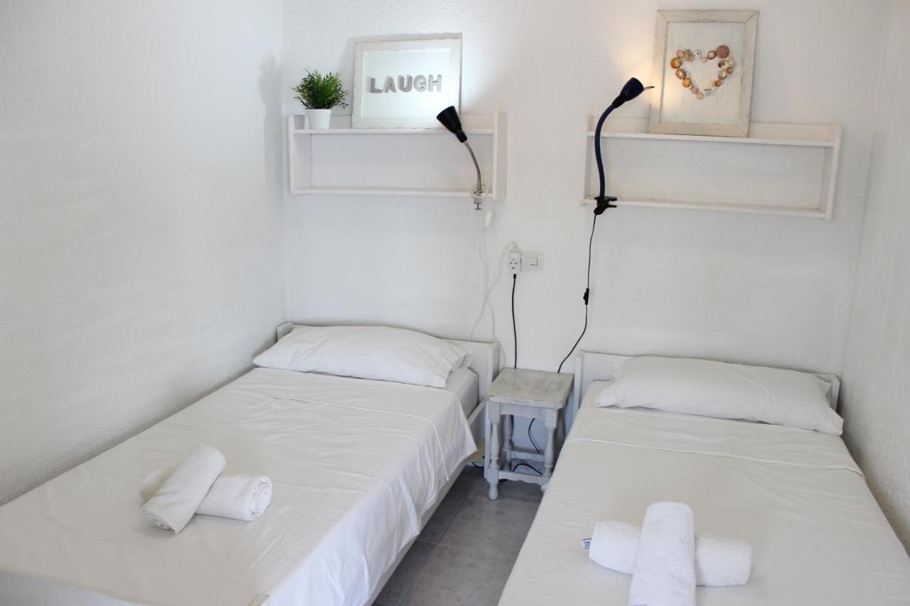 Beautiful Apartment In Front Of Beach, Pool, View Росес Екстериор снимка