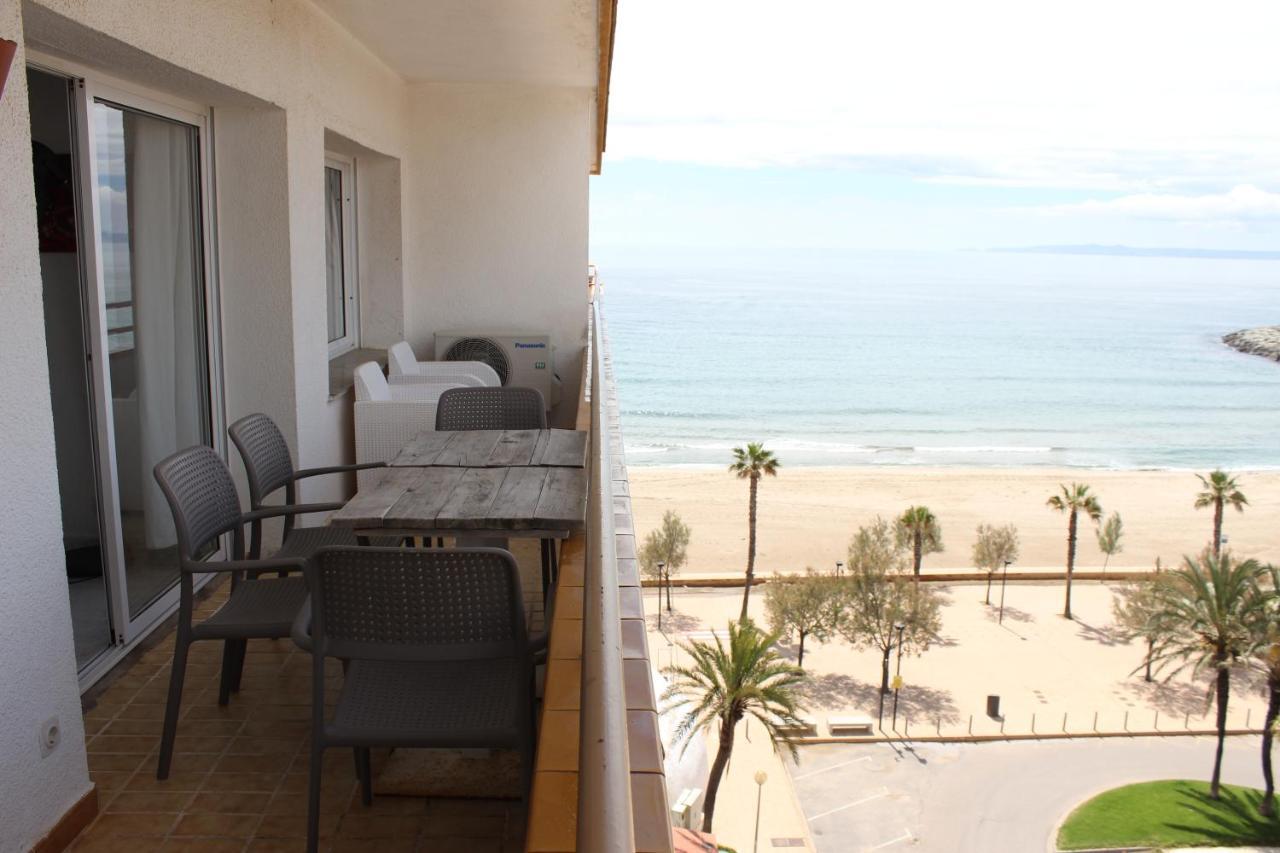 Beautiful Apartment In Front Of Beach, Pool, View Росес Екстериор снимка