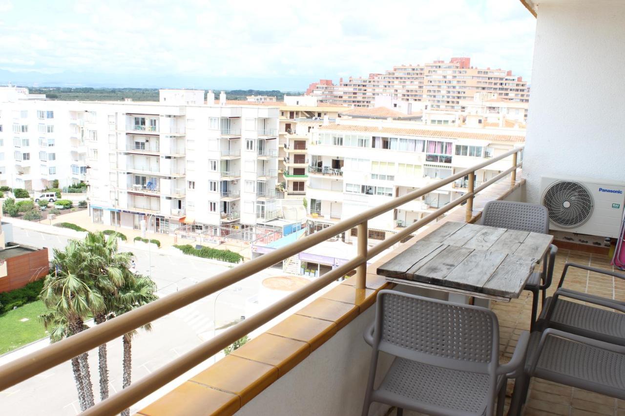 Beautiful Apartment In Front Of Beach, Pool, View Росес Екстериор снимка