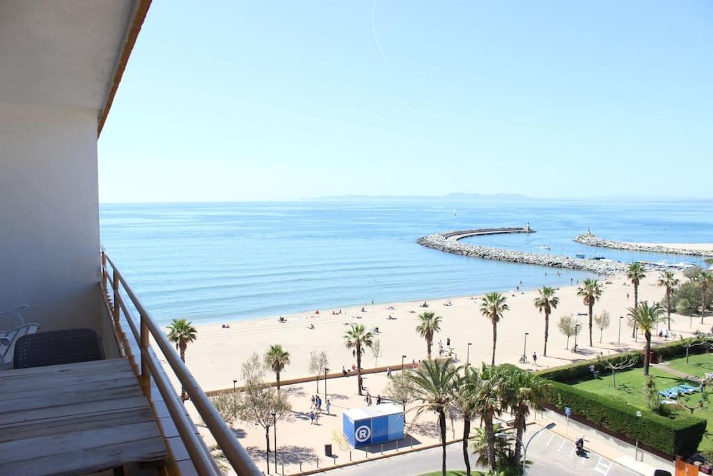 Beautiful Apartment In Front Of Beach, Pool, View Росес Екстериор снимка
